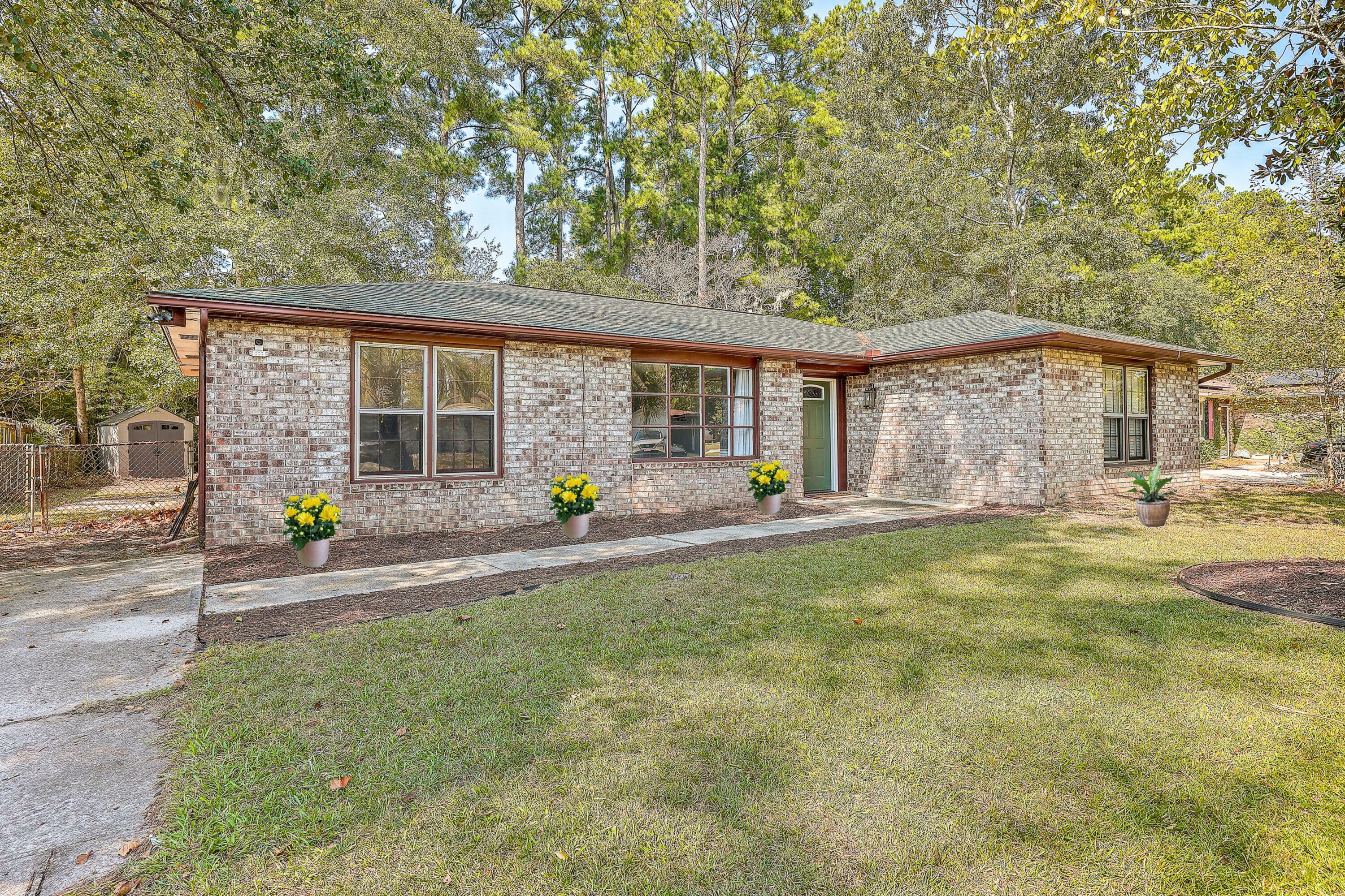 Property Photo:  4968 Foxwood Drive  SC 29418 