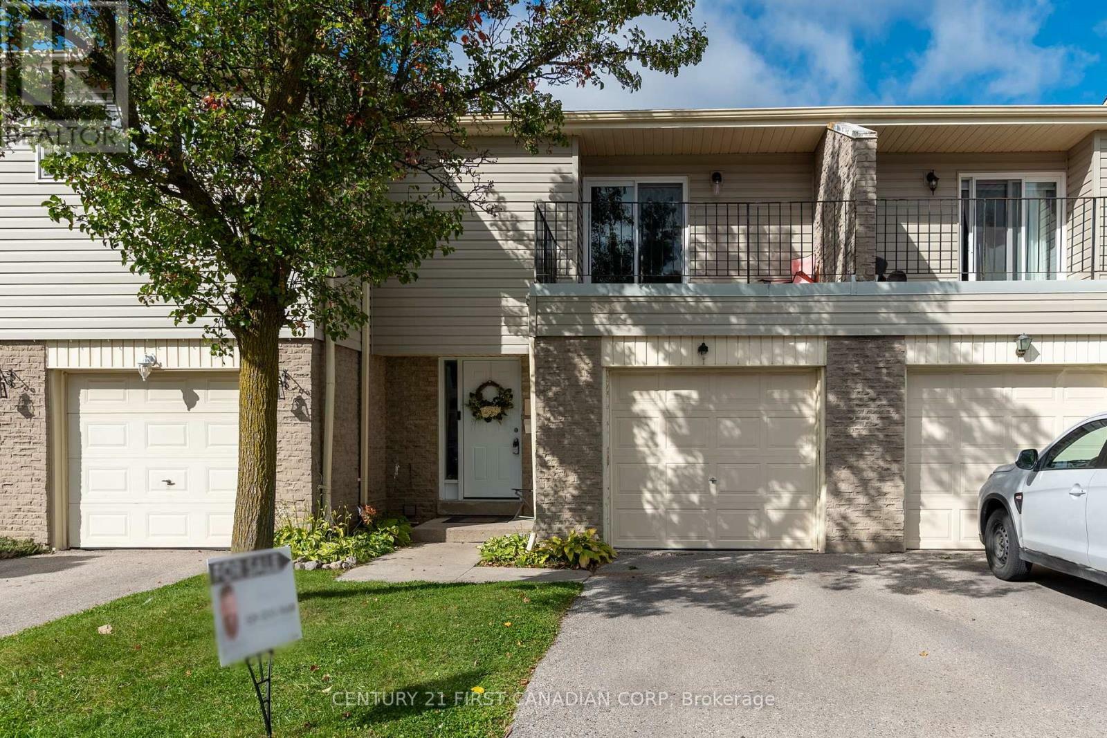 Property Photo:  700 Osgoode Drive 100  ON N6E 2H1 