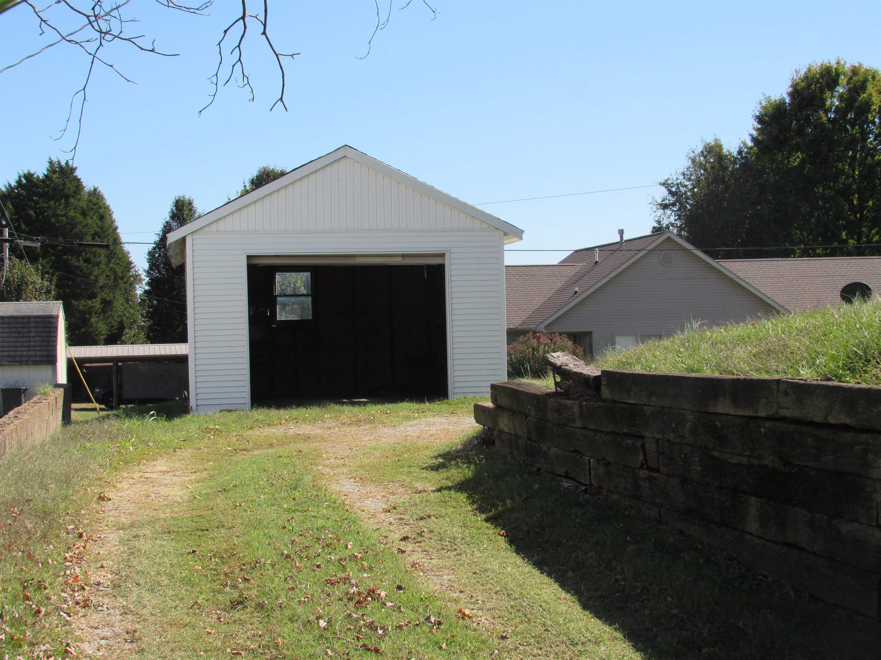 Property Photo:  1502 N Elm St  KY 42420-2605 