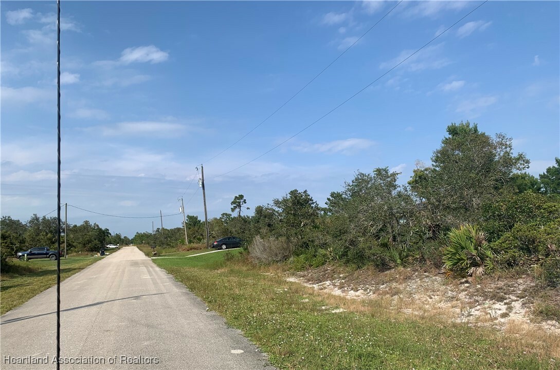 Property Photo:  27 Dartmoor Avenue  FL 33852 