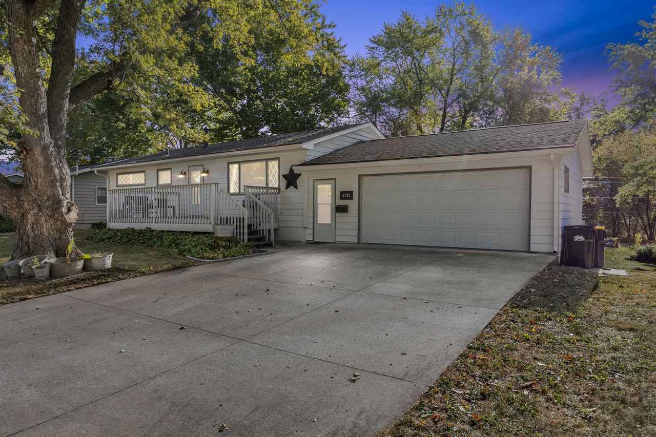 Property Photo:  2721 Friendship St  IA 52245 