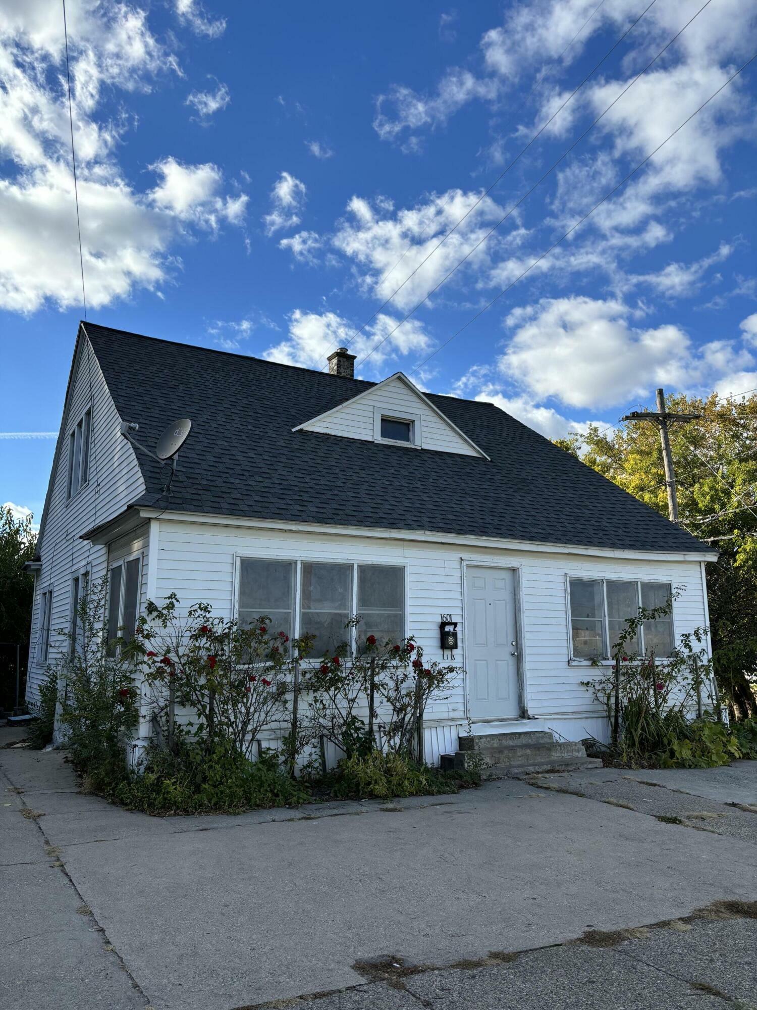 Property Photo:  1601 Buchanan Avenue SW  MI 49507 