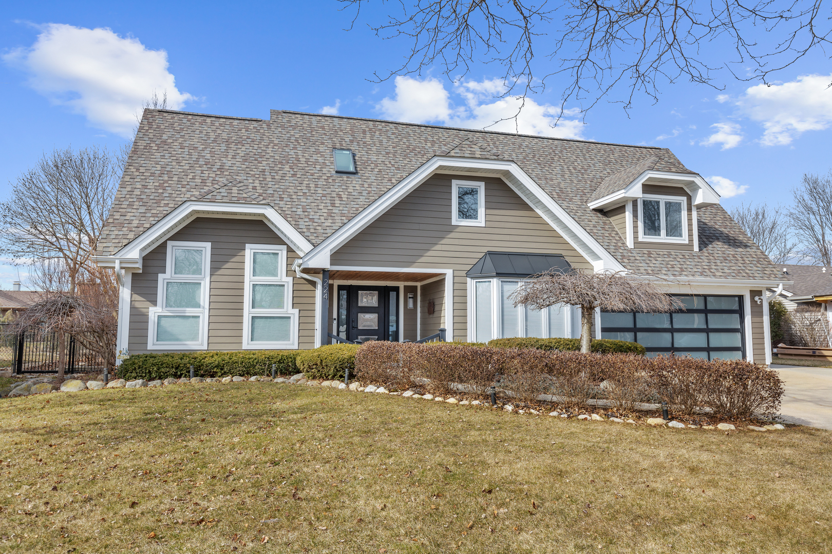 Property Photo:  224 Glenridge Lane  IL 60193 