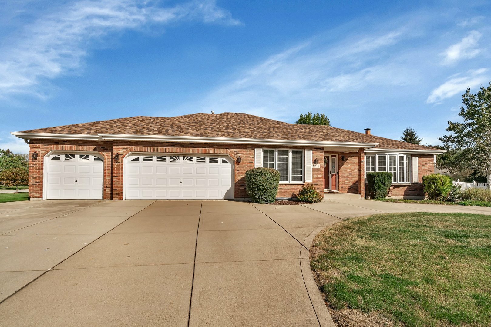 Property Photo:  1215 Hunter Drive  IL 60404 