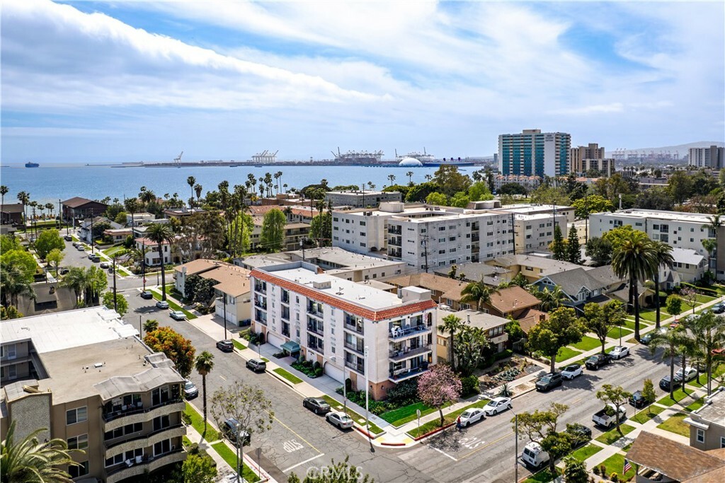 Property Photo: 191 Kennebec Avenue 301 CA 90803