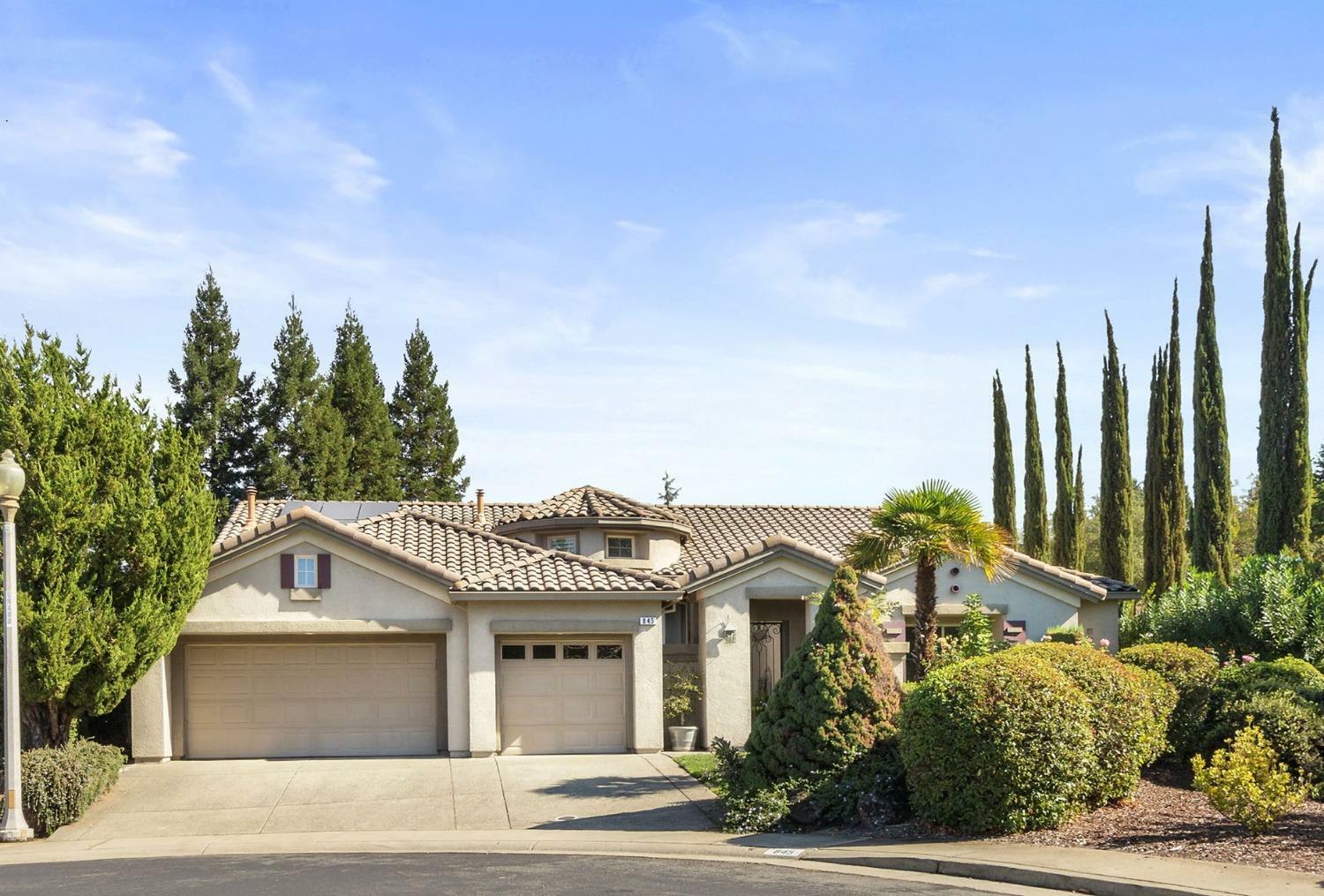 Property Photo:  845 El Capitan Court  CA 95648 