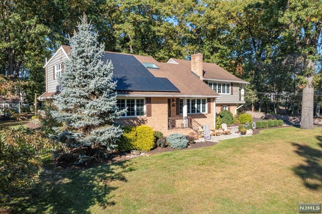 Property Photo:  63 Grandview Drive  NJ 07508 