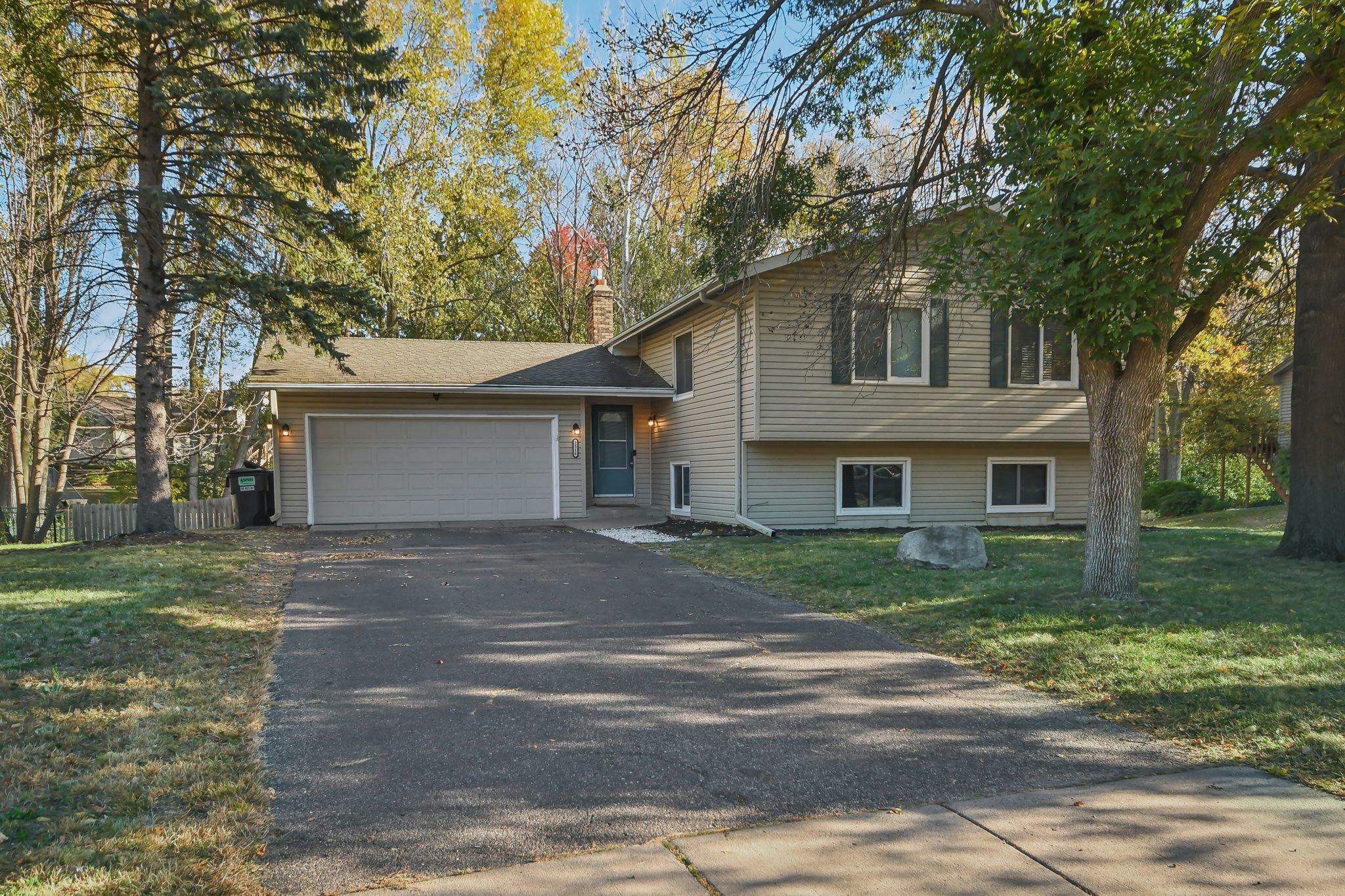 Property Photo:  2516 E 125th Street  MN 55337 