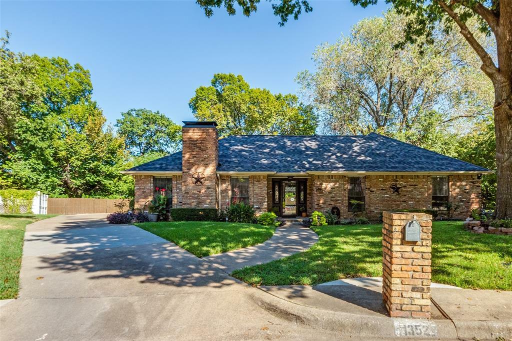 Property Photo:  1352 Meriweather Place  TX 75115 