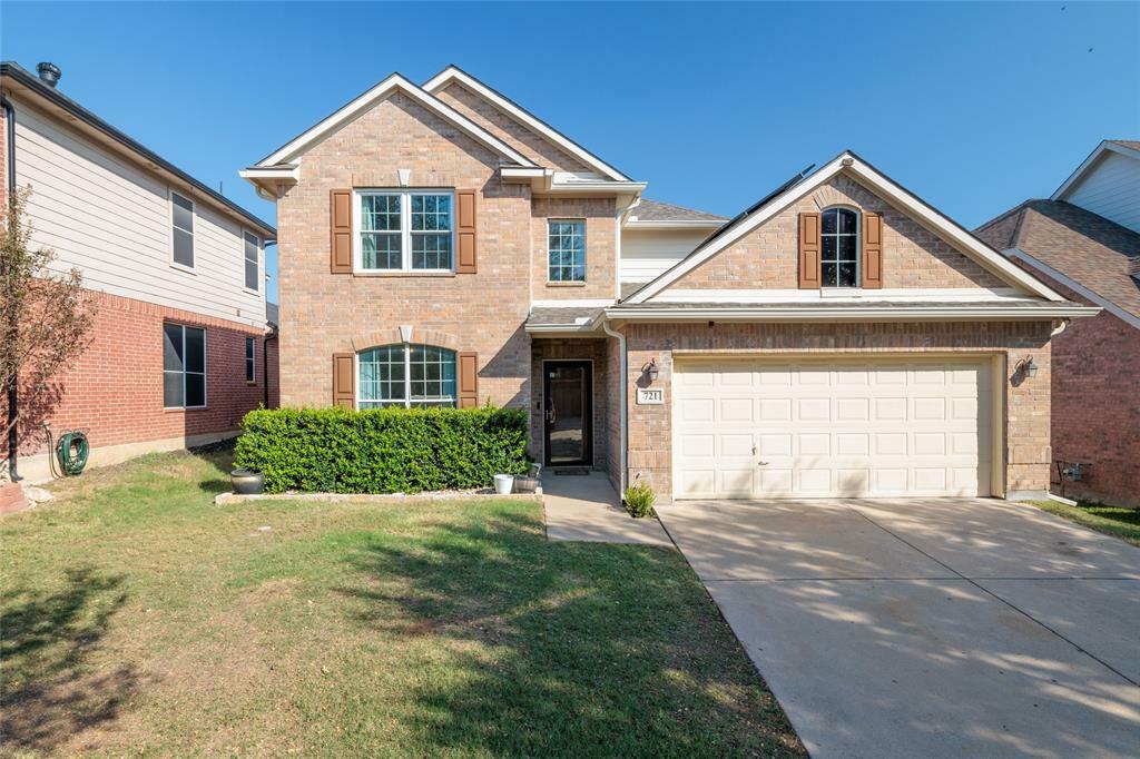 Property Photo:  721 Darlington Trail  TX 76131 