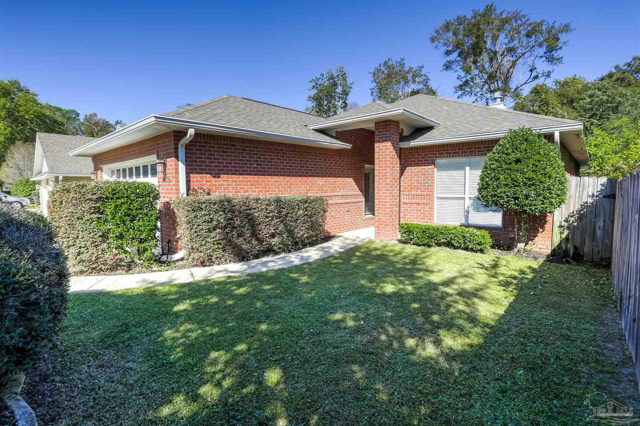 Property Photo:  4516 Piper Glen Dr  FL 32514 