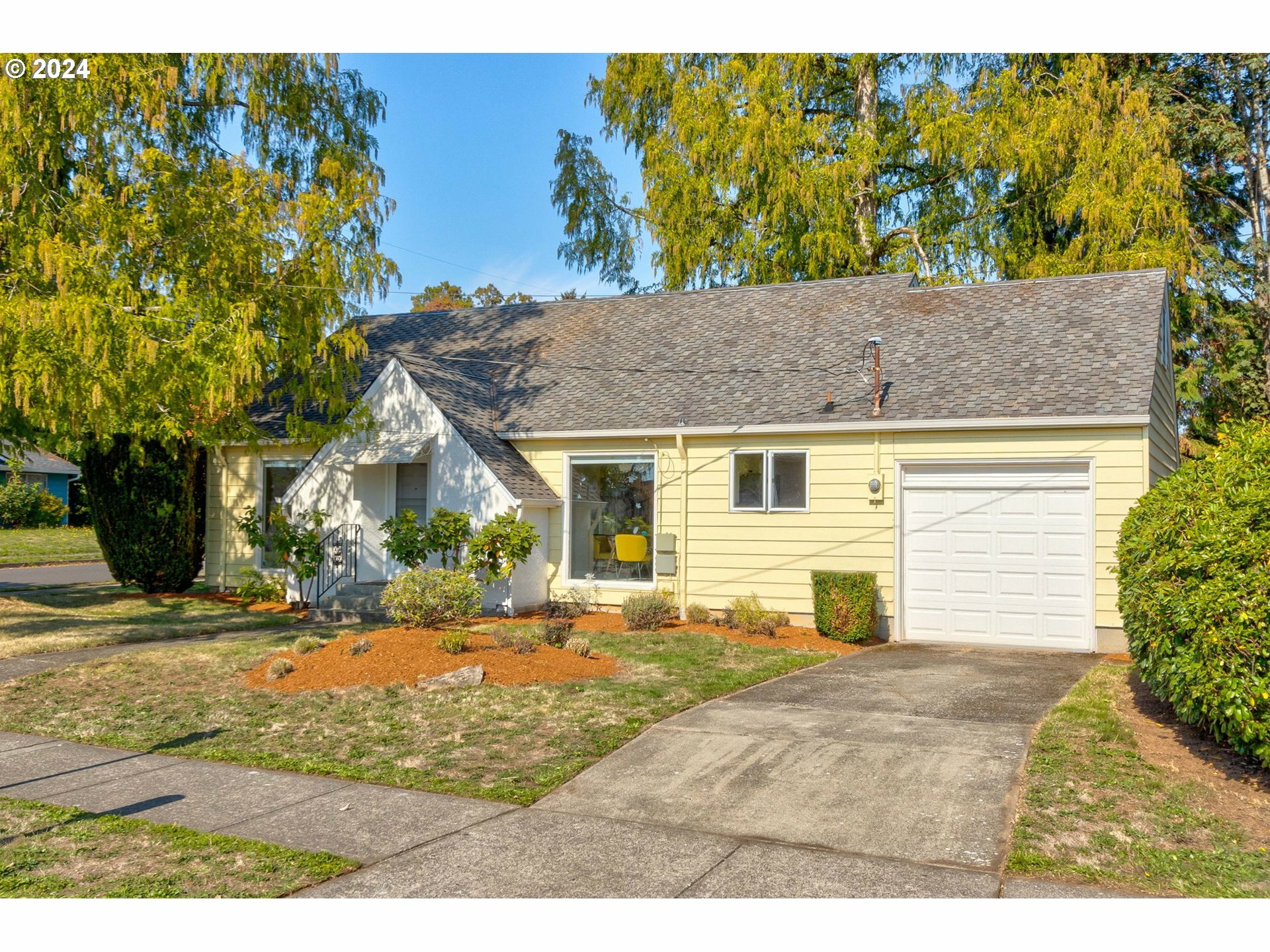 707 NE 15th Ave  Camas WA 98607 photo