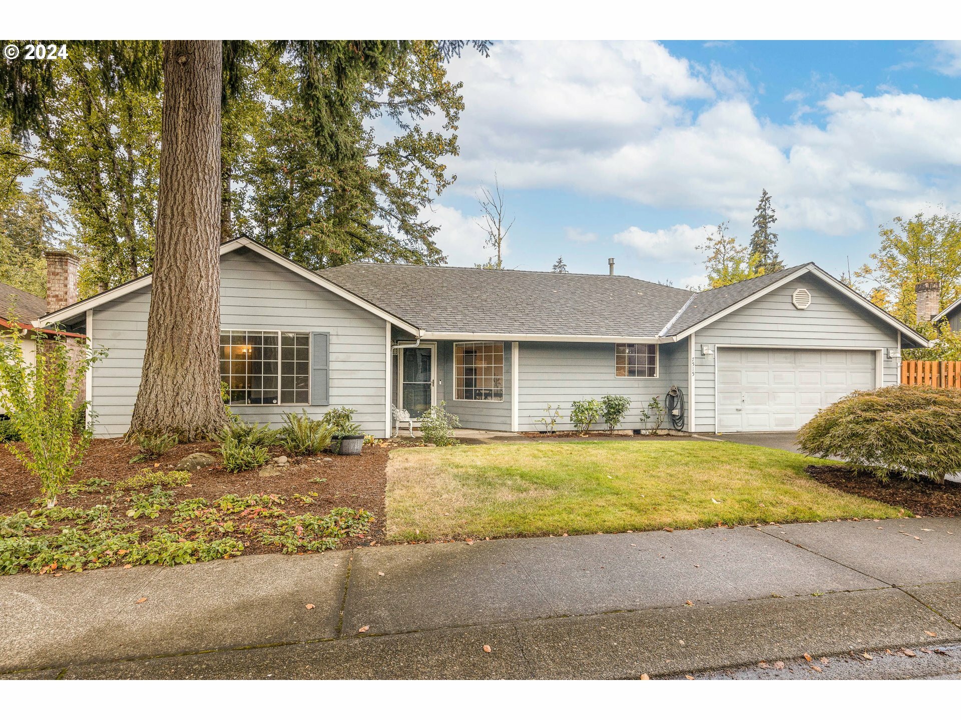 7515 SE Lillian Ave  Milwaukie OR 97267 photo