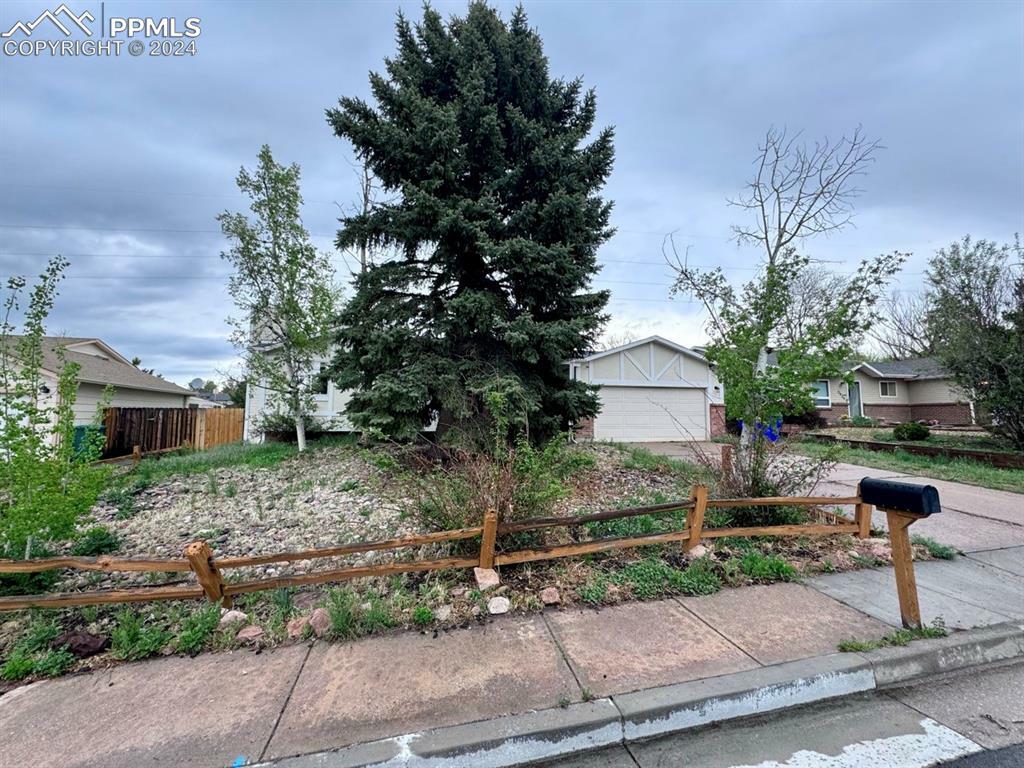 Property Photo:  2018 N Whitehorn Drive  CO 80920 