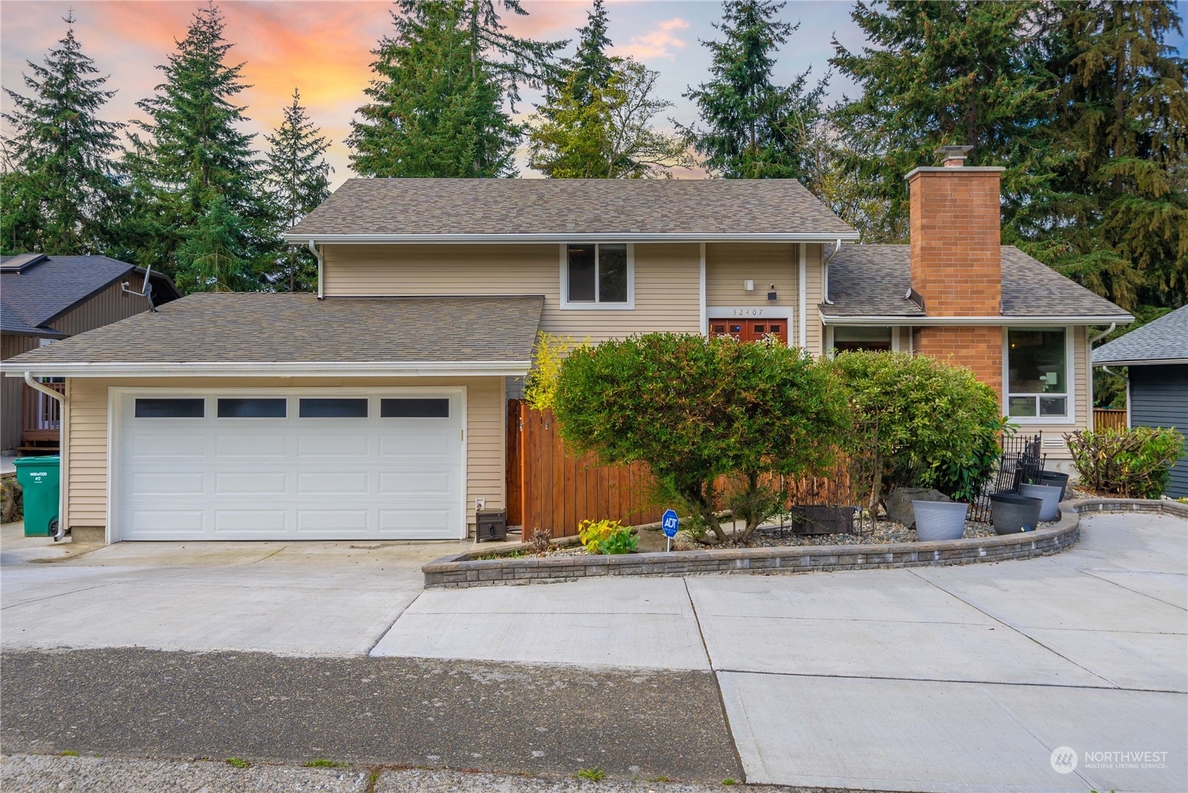 Property Photo:  32407 6th Avenue SW  WA 98023 