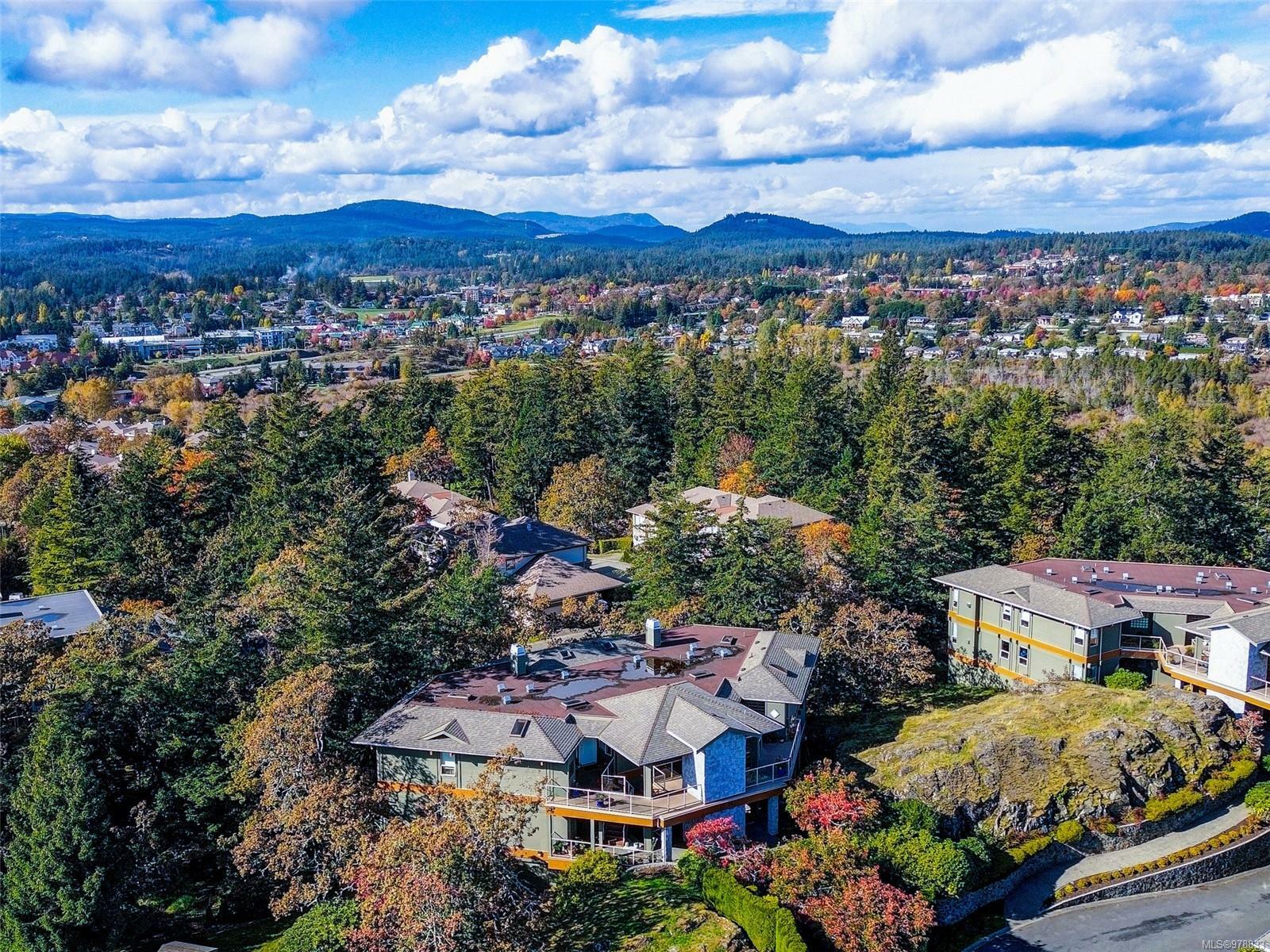 4305 Maltwood Lane 26  Saanich BC V8X 5G9 photo