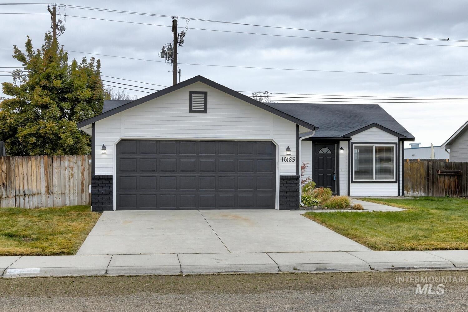 Property Photo:  16183 Beckley Ct  ID 83687 