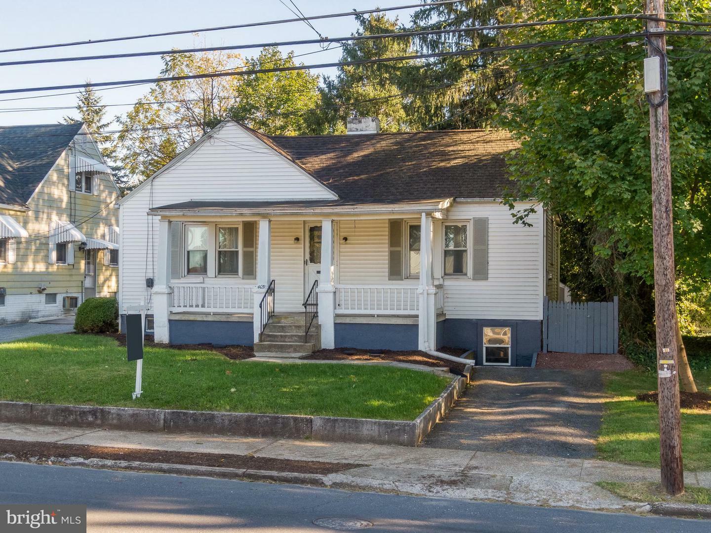 Property Photo:  405 W Marble Street  PA 17055 