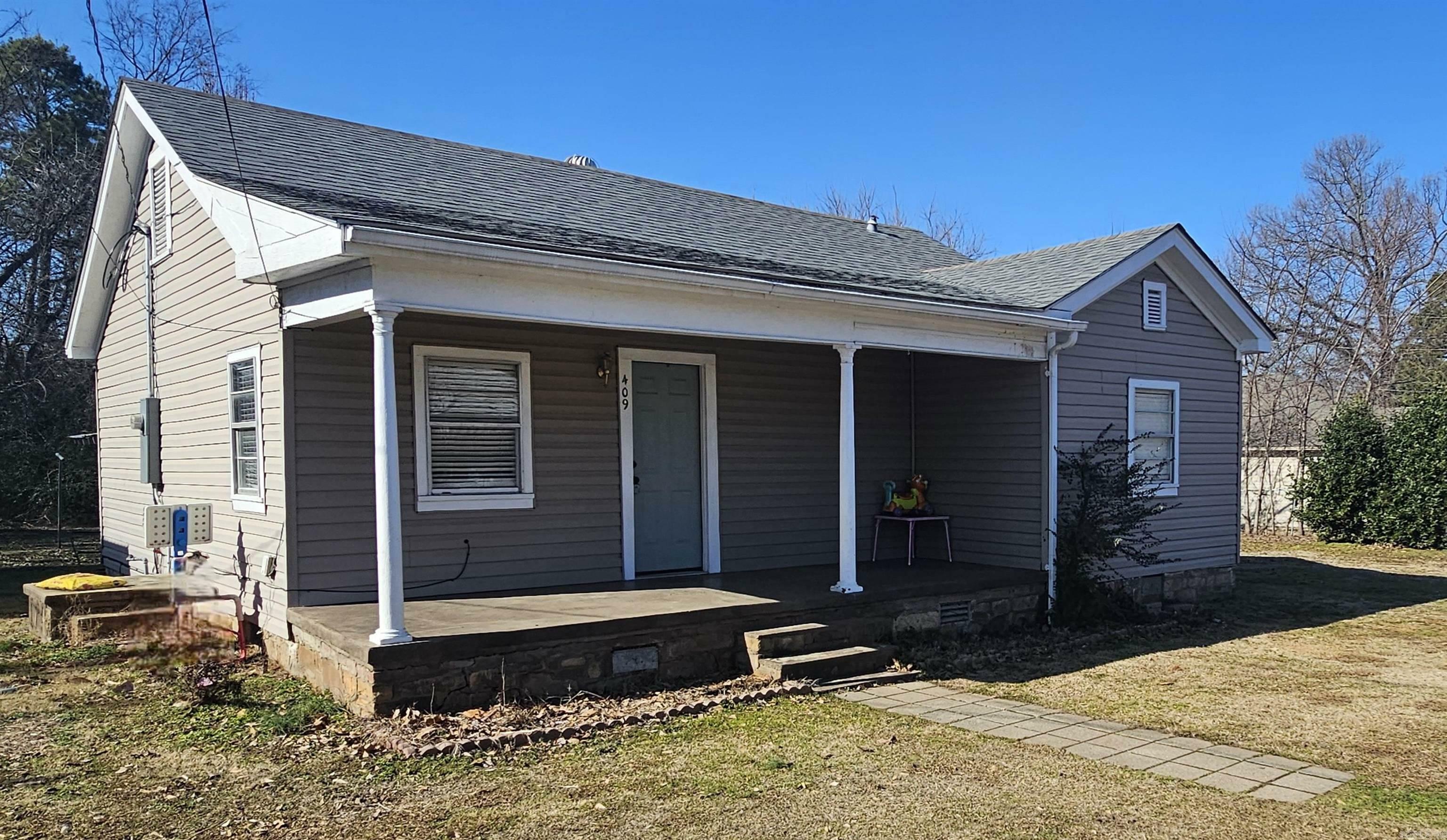 Property Photo:  409 N Frankfort Avenue  AR 72801 