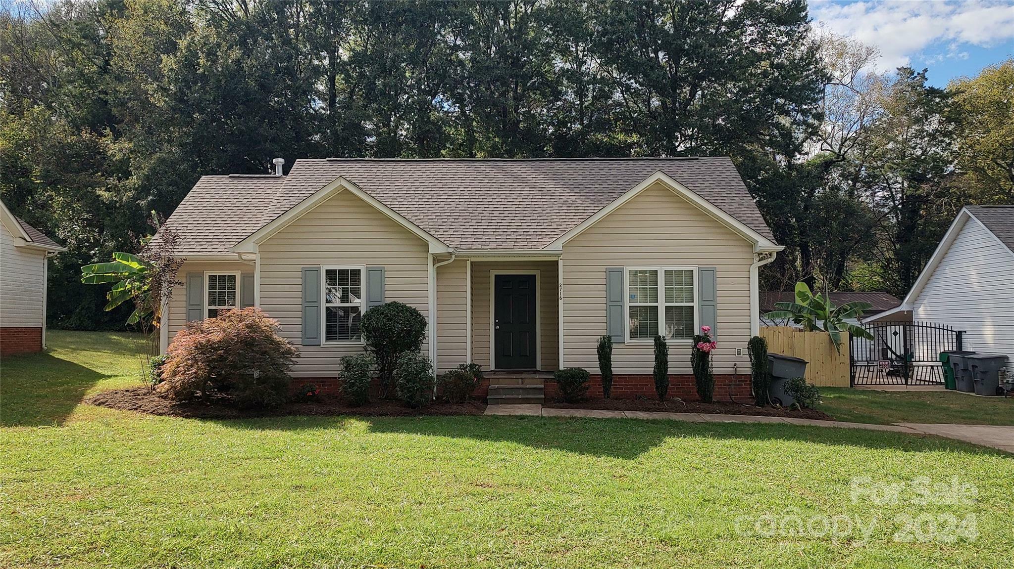 Property Photo:  2716 Marmac Road  NC 28208 