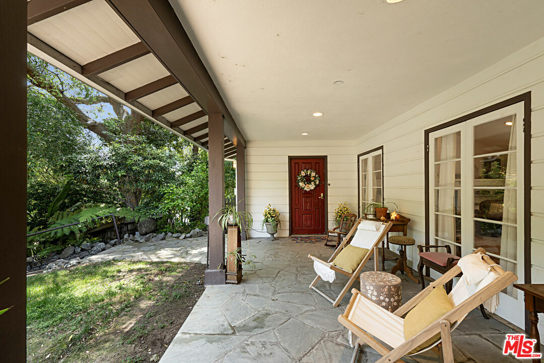 Property Photo:  1805   Nichols Canyon Rd  CA 90046 