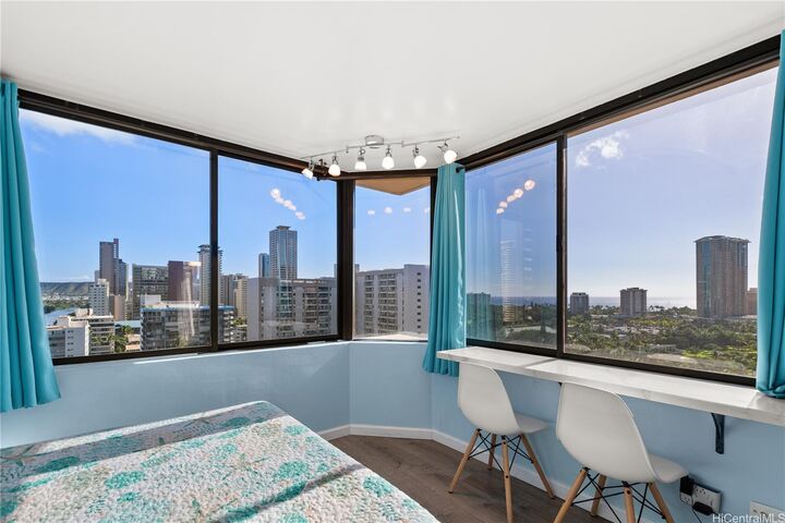 444 Niu Street 1806  Honolulu HI 96815 photo