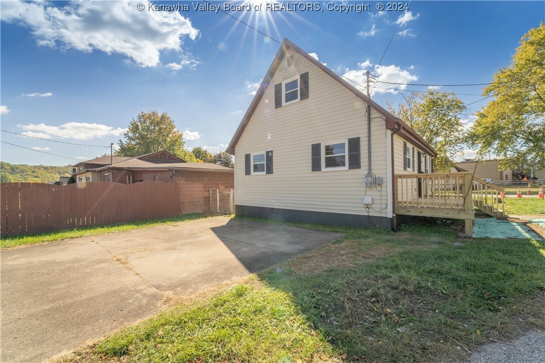 Property Photo:  301 Rhoda Street  WV 25526 