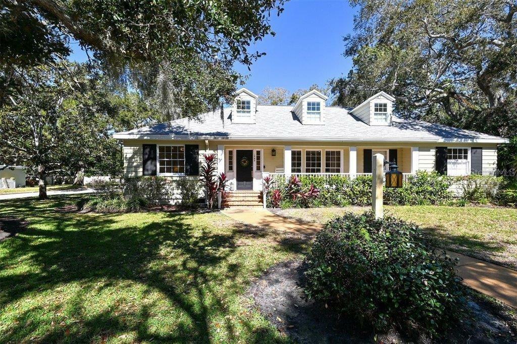 Property Photo:  1585 South Drive  FL 34239 