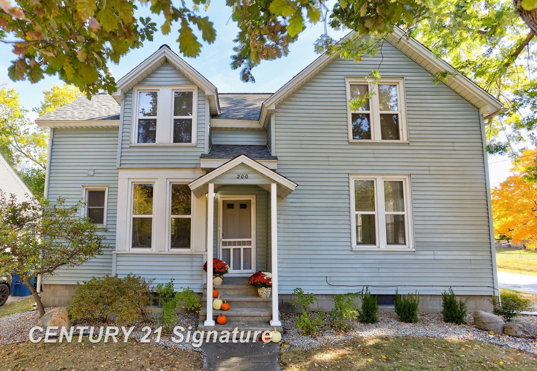 Property Photo:  200 Park Avenue  MI 48708 