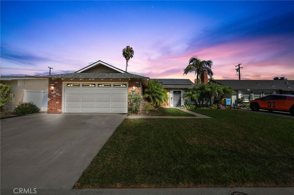 15232 Nottingham Lane  Huntington Beach CA 92647 photo