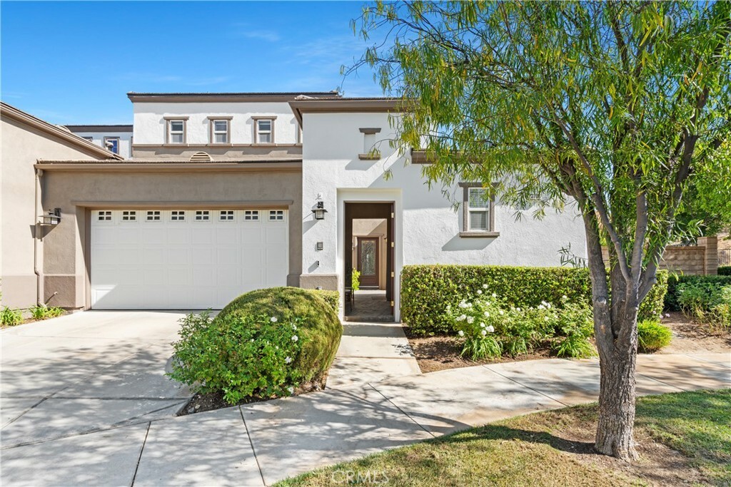 Property Photo:  23706 Cottonwood Court  CA 91354 