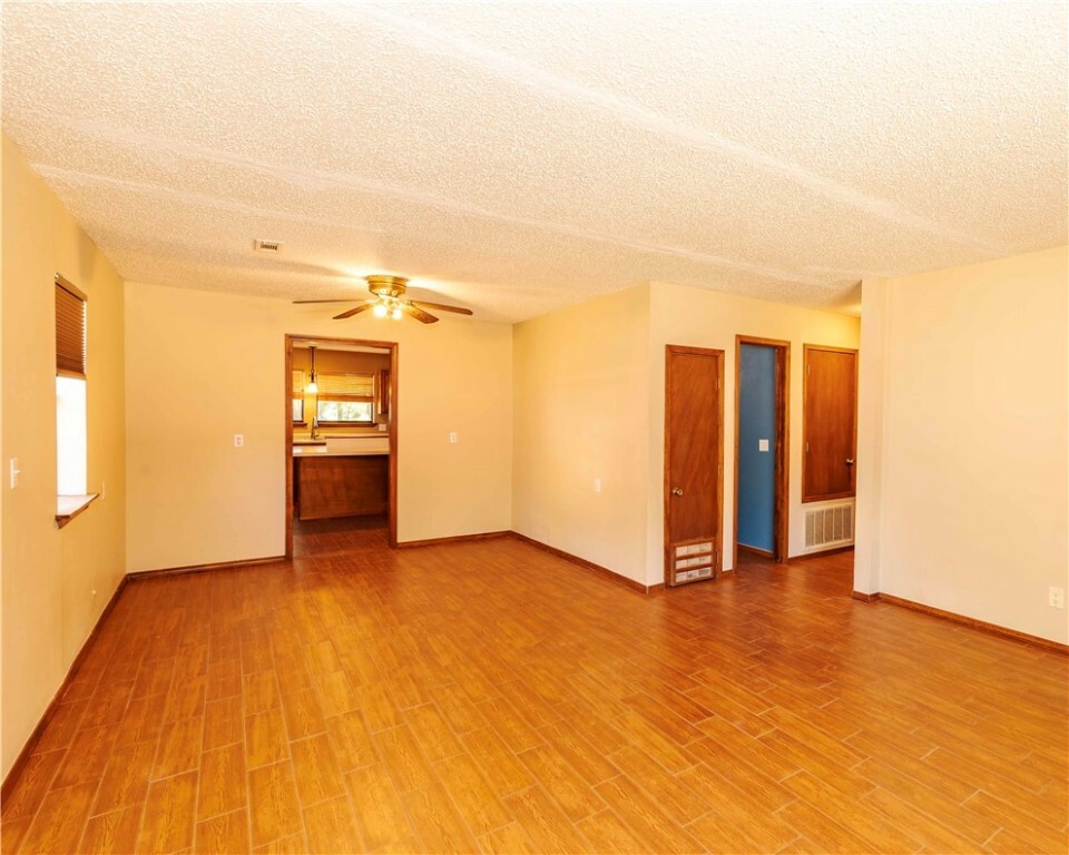 Property Photo: 240 Peerson Street AR 72701