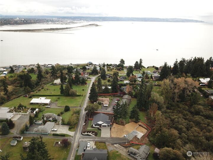 Property Photo:  4114 N Meridian Avenue N  WA 98271 