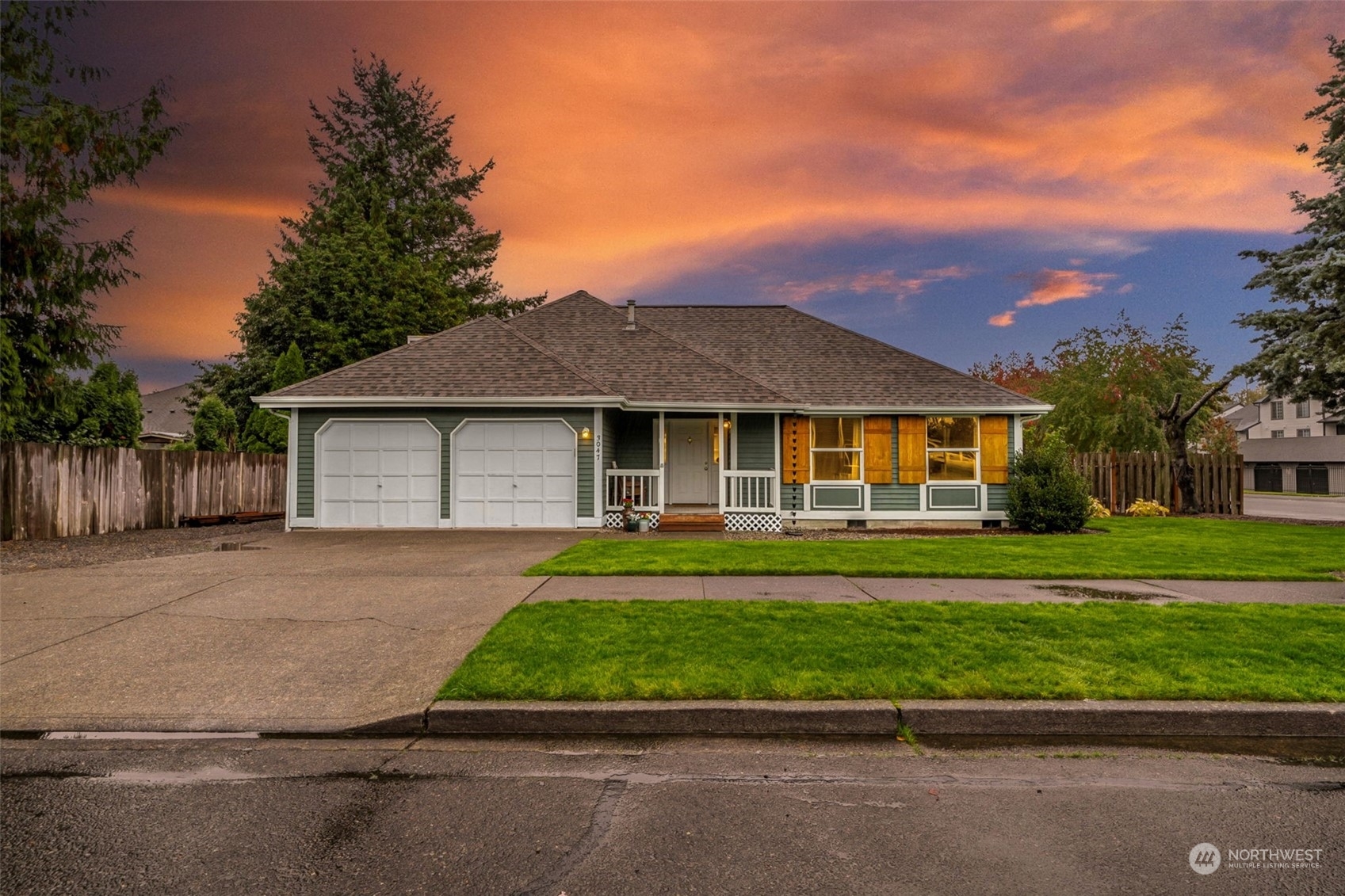 Property Photo:  3047 Cole Street  WA 98022 