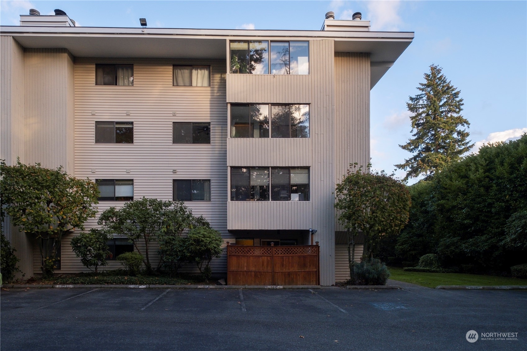 Property Photo: 18606 52nd Avenue W 234 WA 98037