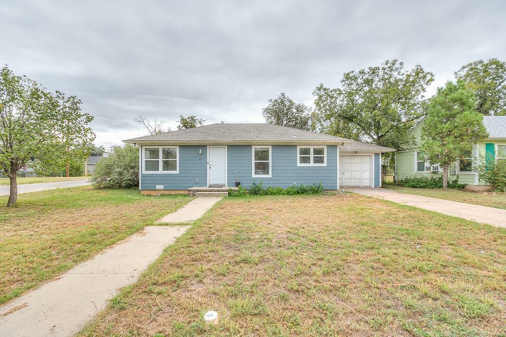 Property Photo: 2301 W Concho Ave TX 76901