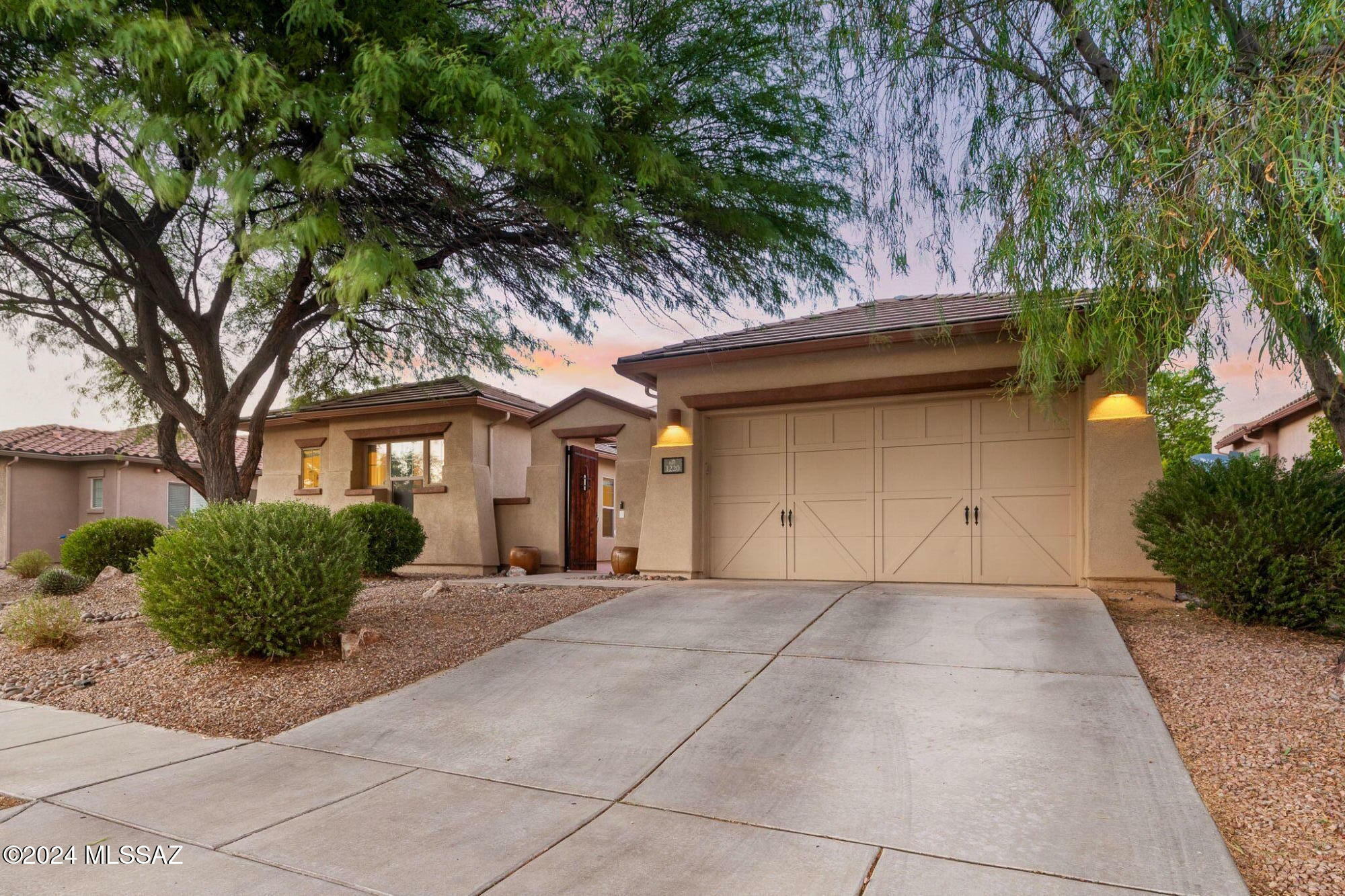 Property Photo:  1220 W Calabria Court  AZ 85755 