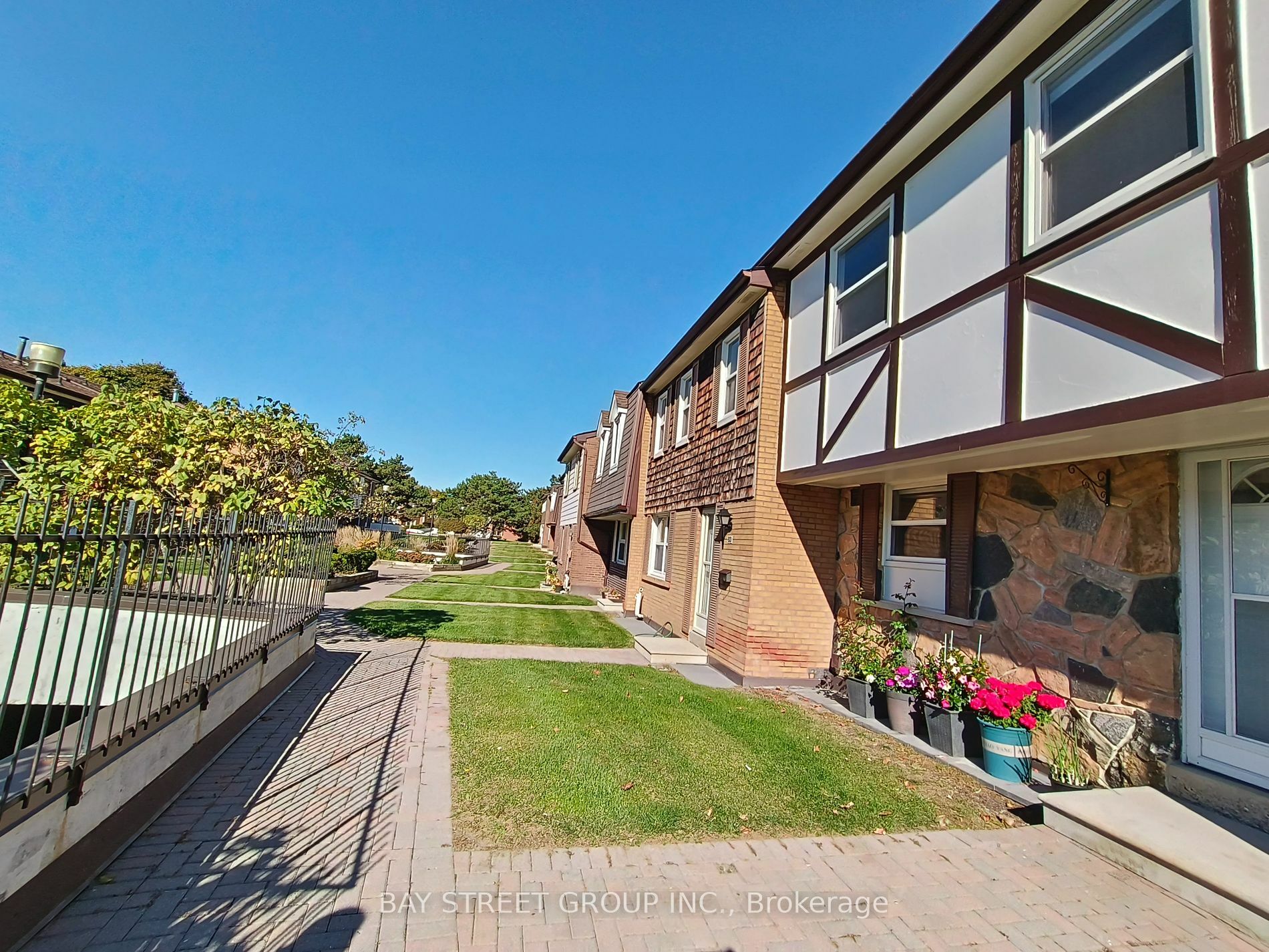 Property Photo:  25 Brimwood Blvd 85  ON M1V 1E2 