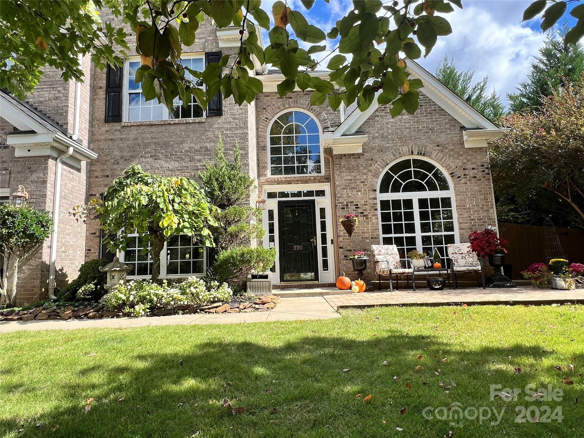 Property Photo:  220 Golden Valley Drive  NC 28115 