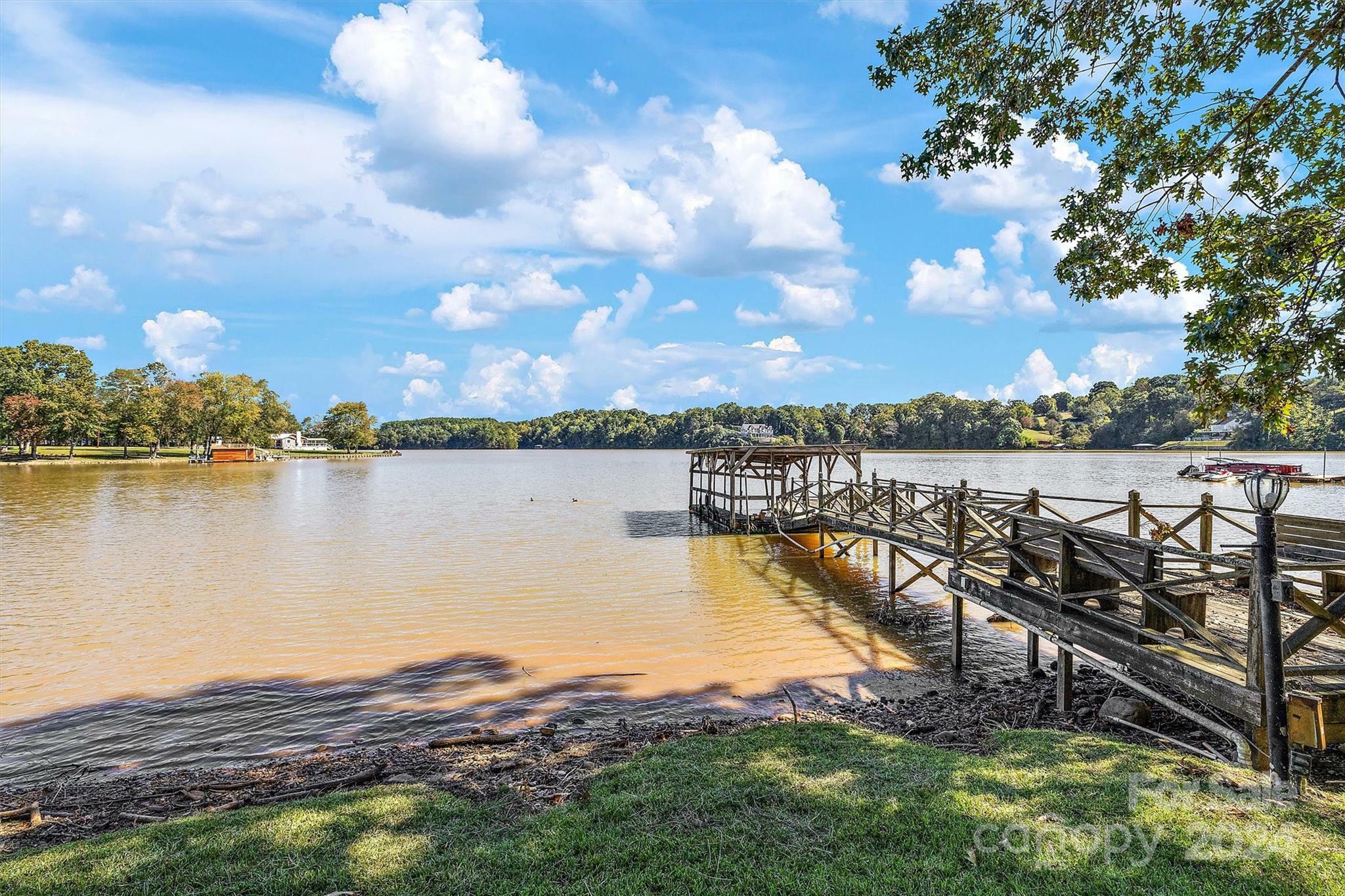 Property Photo:  856 Davis Cove Road  NC 28681 