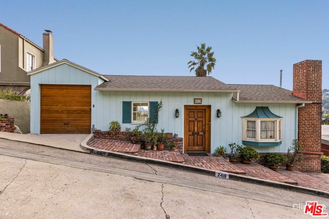 Property Photo:  2419   Lanterman Ter  CA 90039 