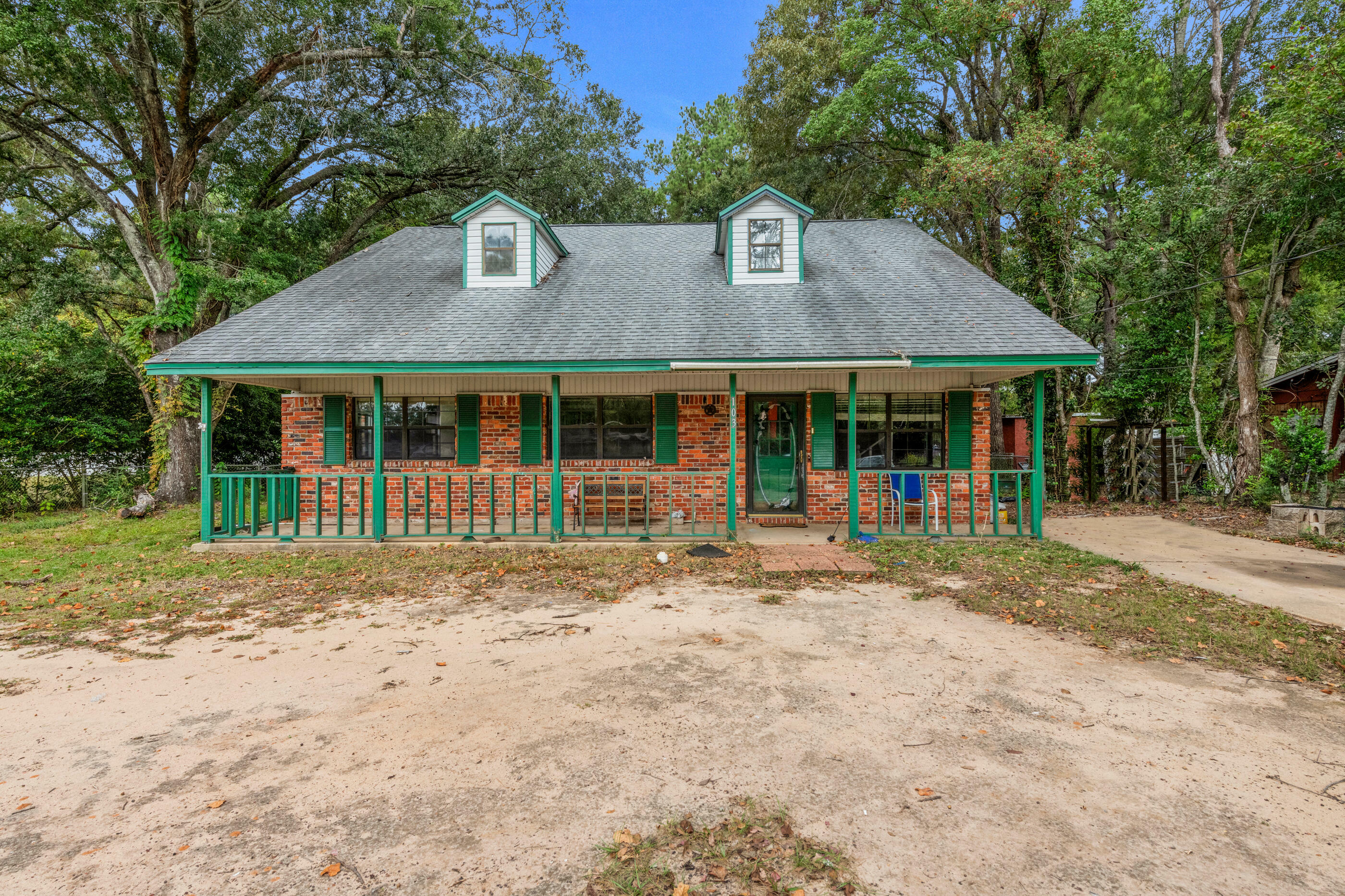 Property Photo:  103 Powell Drive  FL 32536 