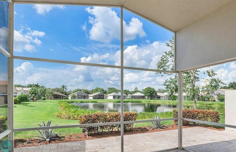 Property Photo:  11721 Castellon Ct  FL 33437 