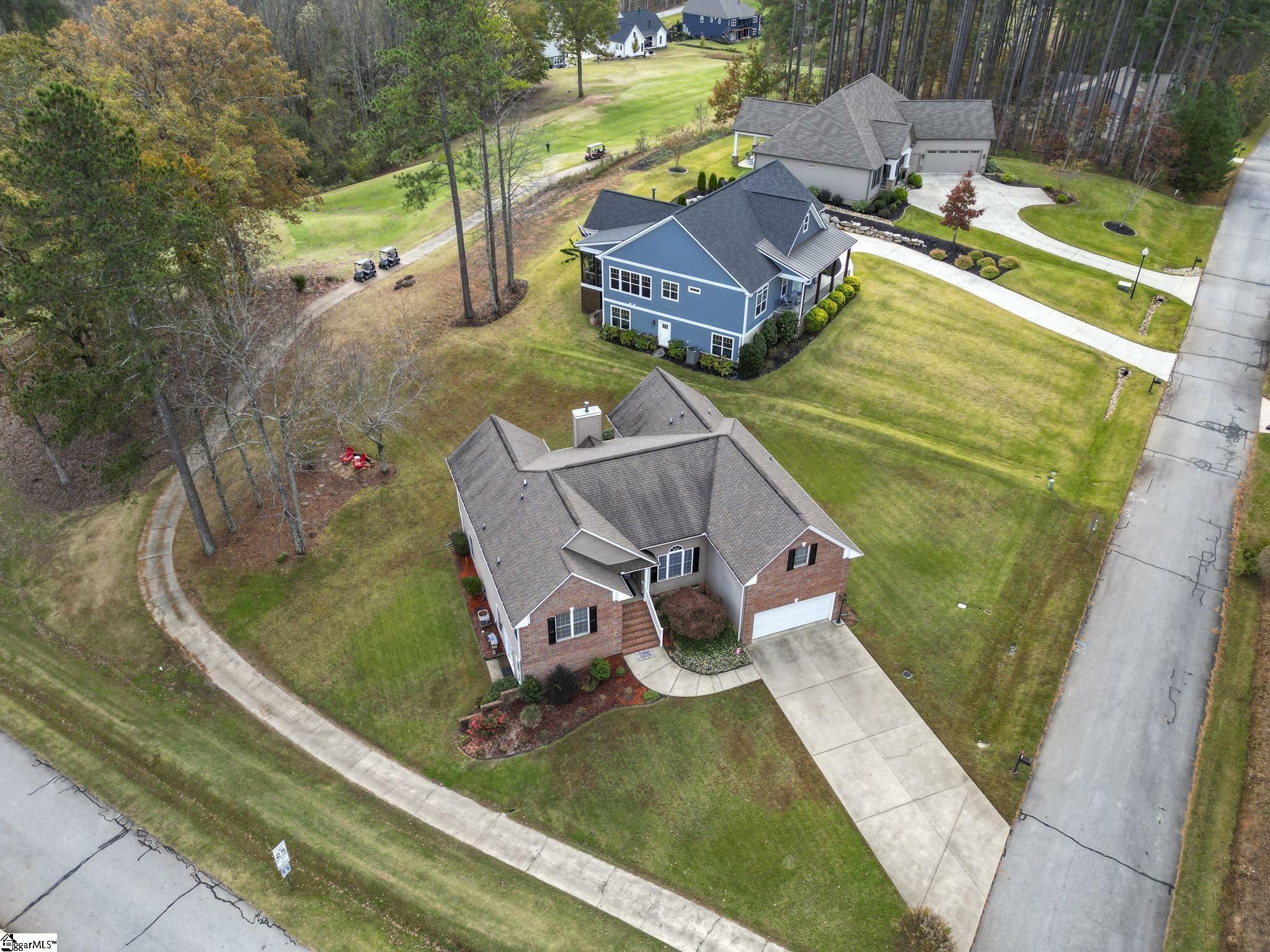 Property Photo:  5 Laurelcrest Lane  SC 29690 