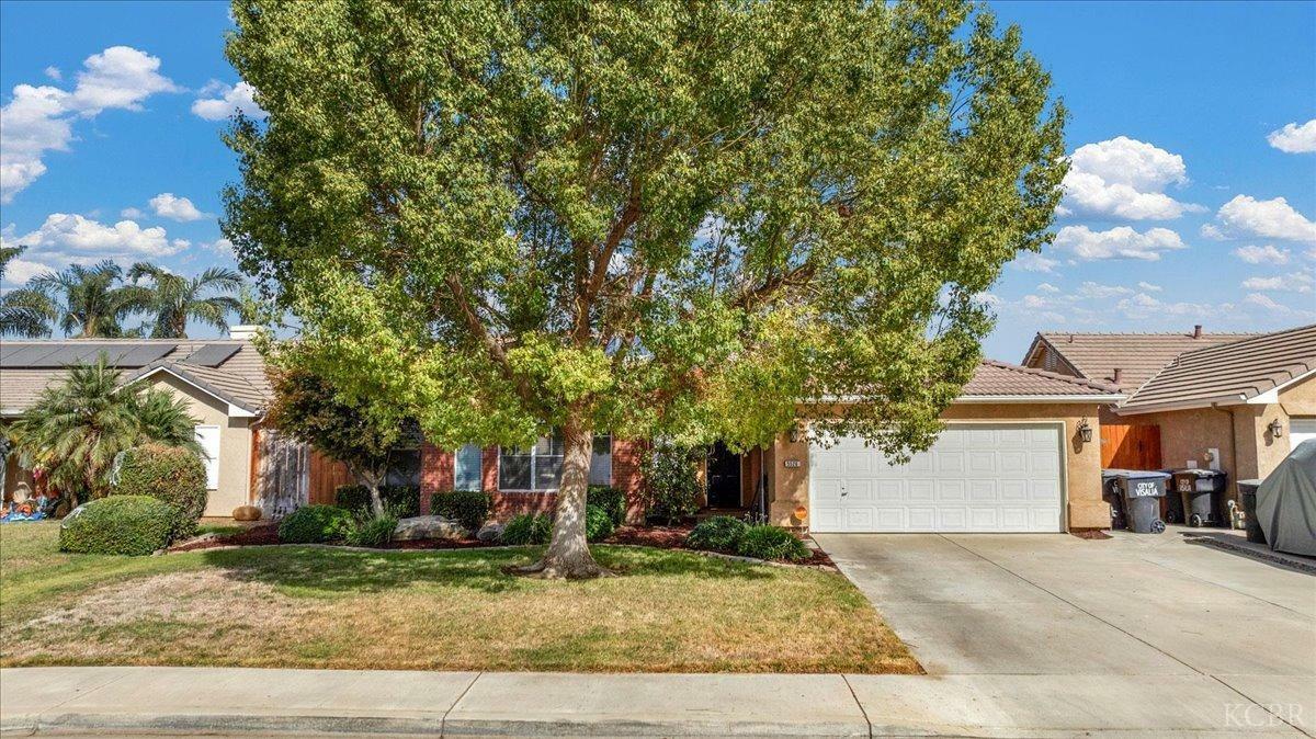 5526 W Dorothea Avenue  Visalia CA 93277 photo