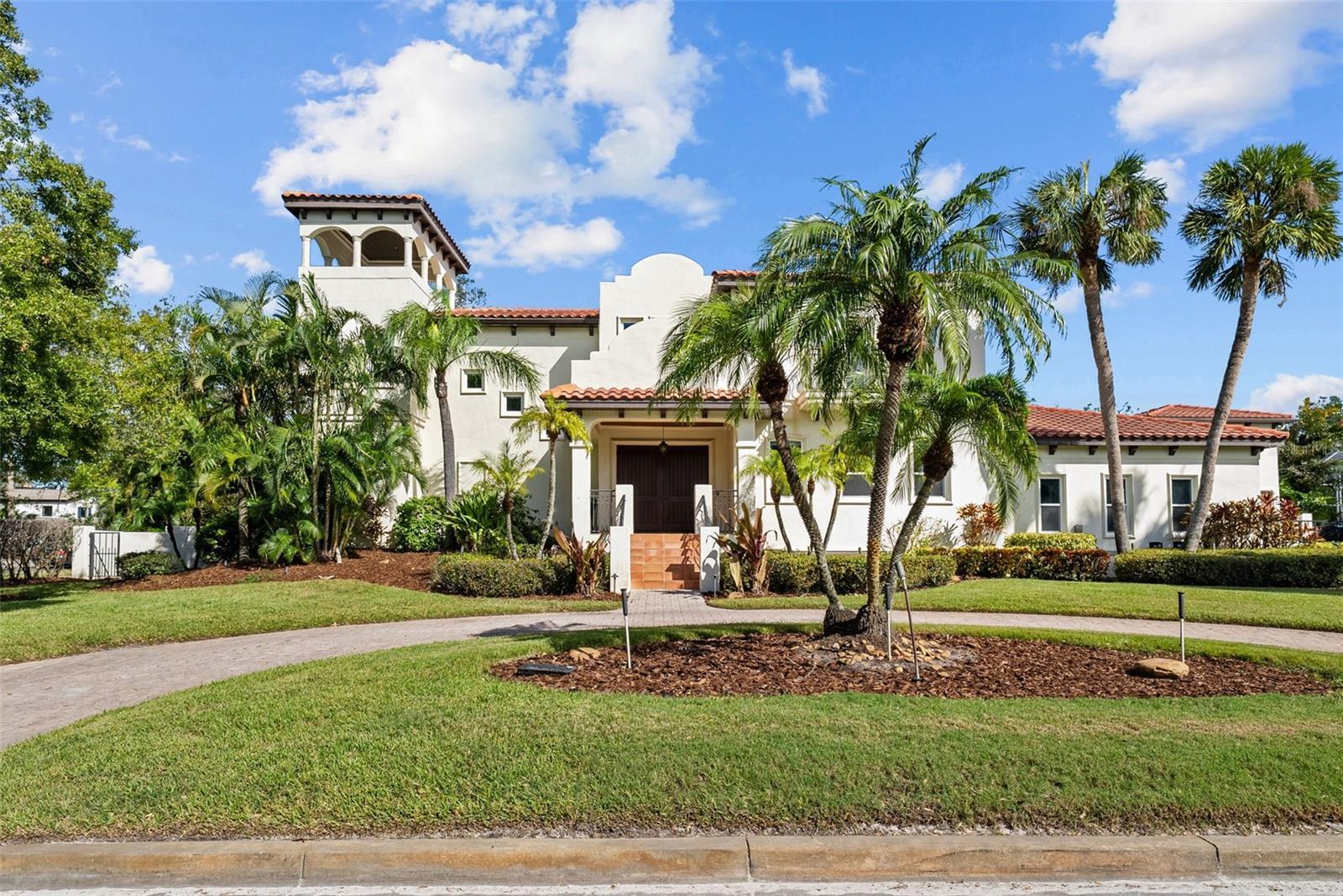 Property Photo:  4617 W Tennyson Avenue  FL 33629 