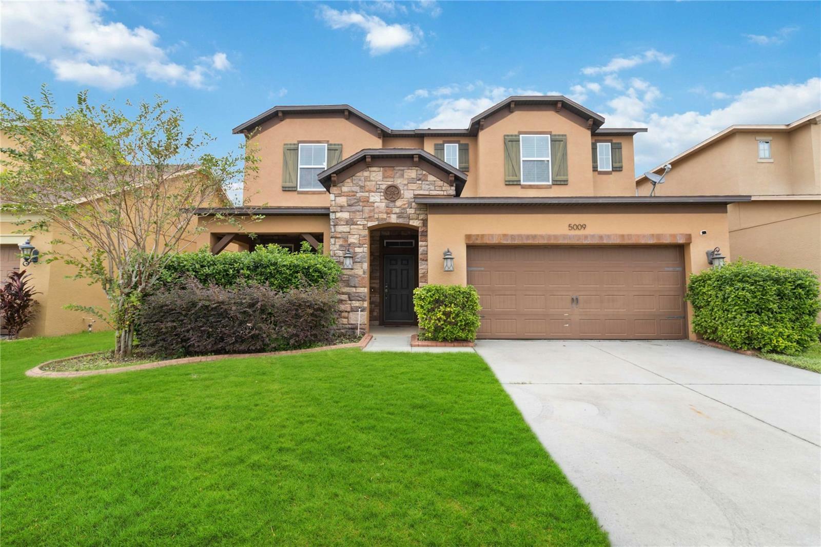 Property Photo: 5009 Torchwood Drive FL 34715