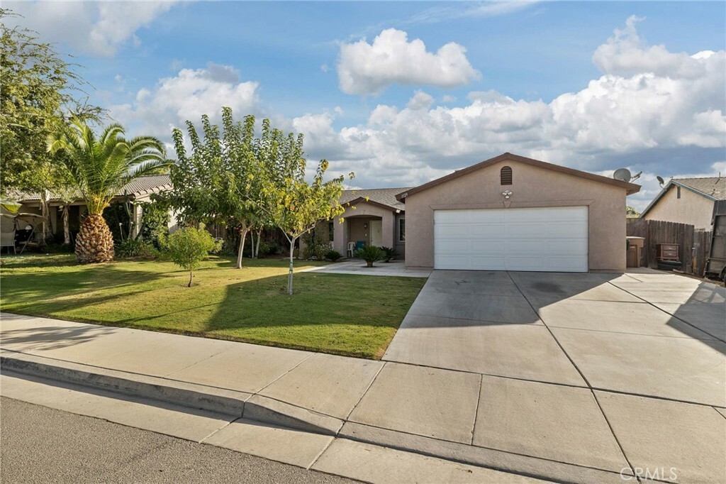 1129 Timber Wolf Court  Bakersfield CA 93306 photo