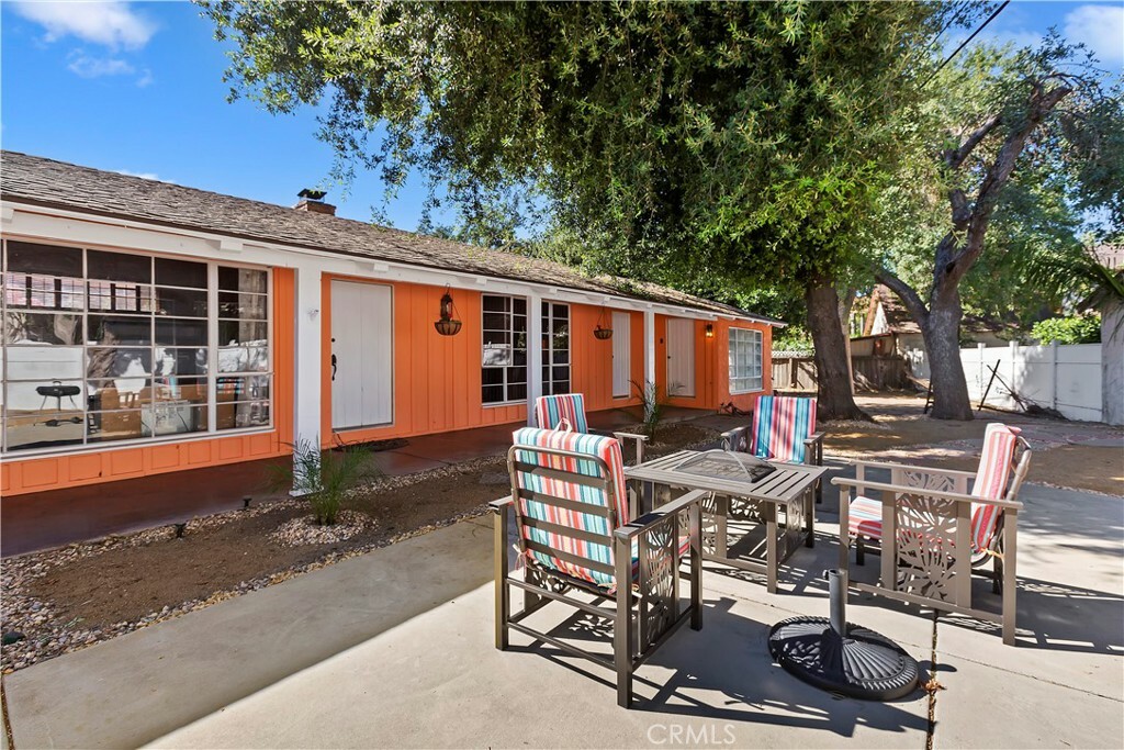 Property Photo:  3306 N H Street  CA 92405 