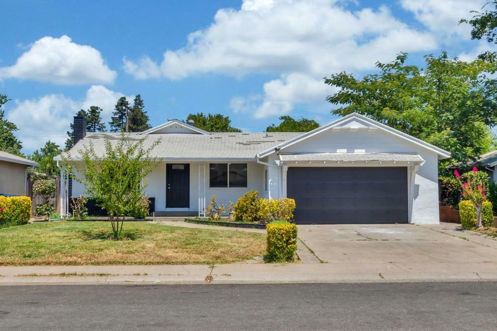 Property Photo:  609 Norwich Court  CA 95833 